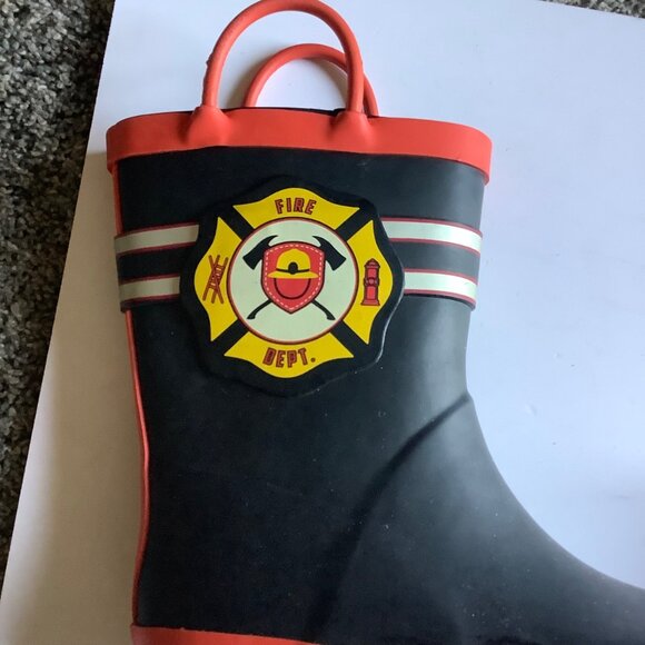 Fireman Kids Rubber Rain Boots Size 9/10 Black & Red Fire Dept Logo Waterproof - Picture 2 of 5